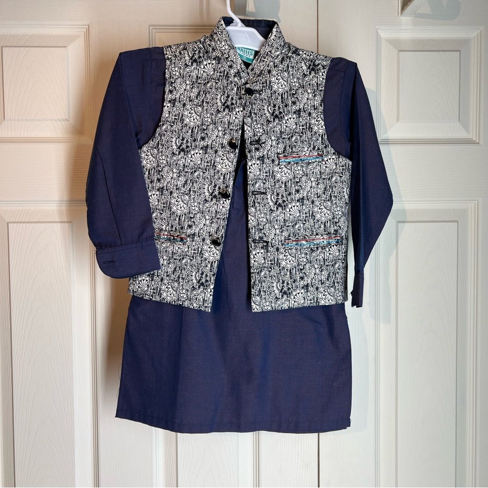 Size 20 for toddler/kids boy 3pc suit with waistcoat in blue